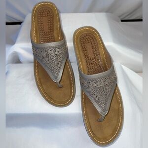 Enetana thong sandles European Size 43 (US Woman’s size  10.5)